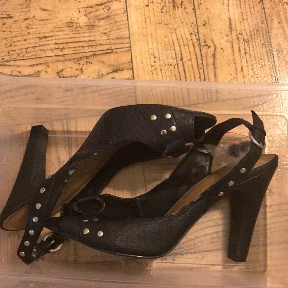 Peep toe heels